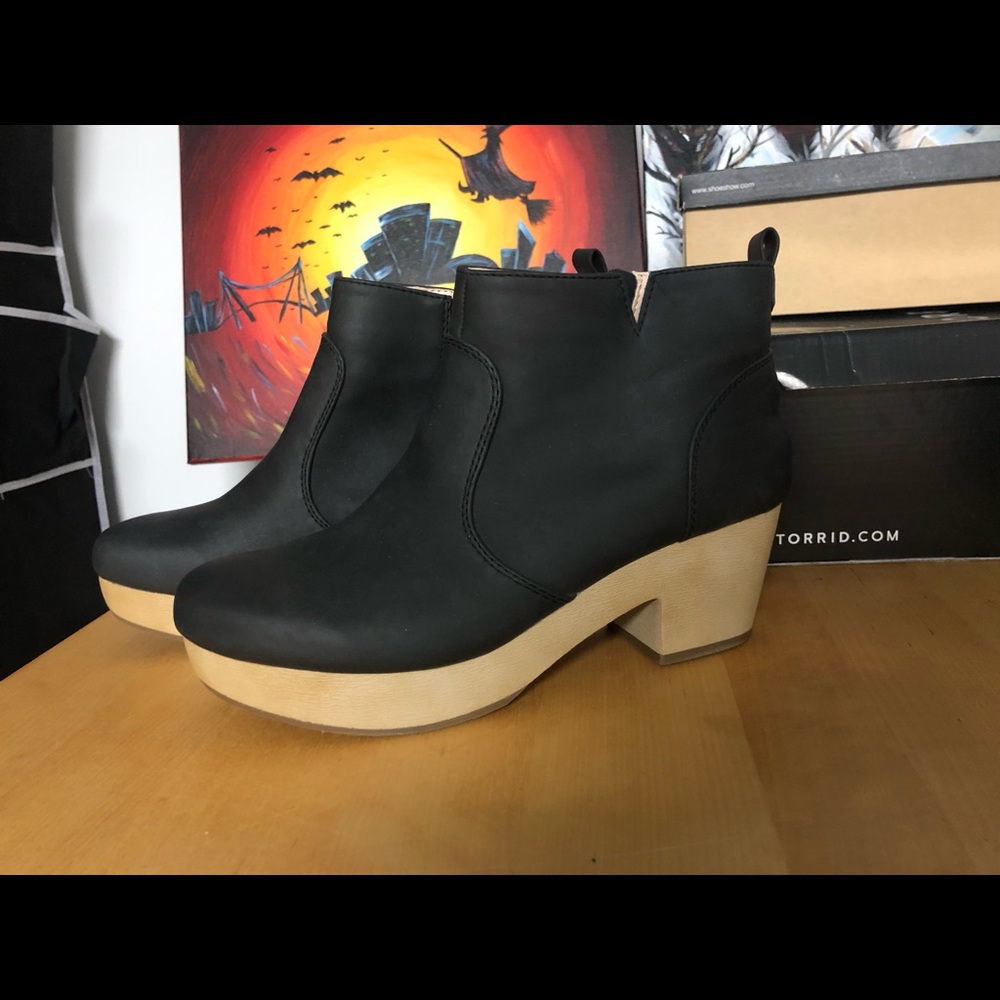 Modern boots